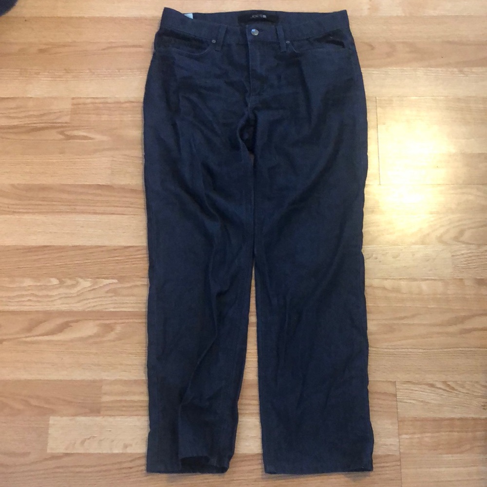 Joe’s Jeans- “The Classic”- 33W-31L
